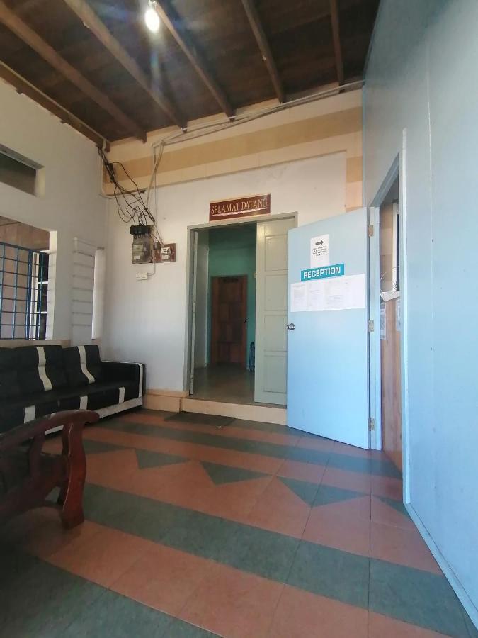 Fbs Inn Dungun Buitenkant foto