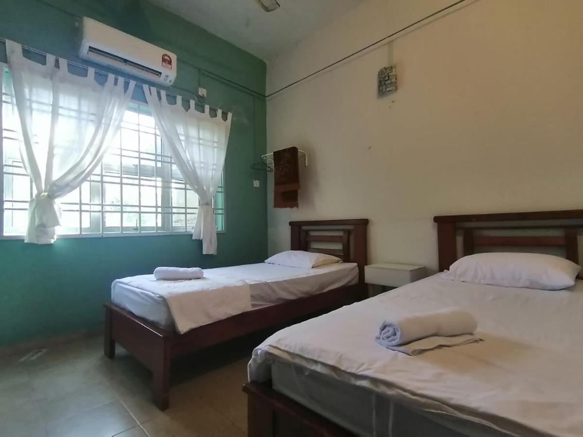 Fbs Inn Dungun Buitenkant foto
