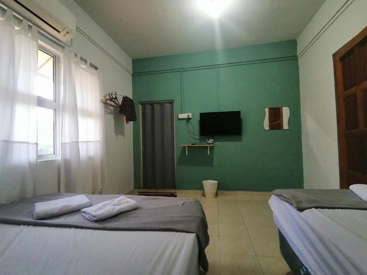 Fbs Inn Dungun Buitenkant foto